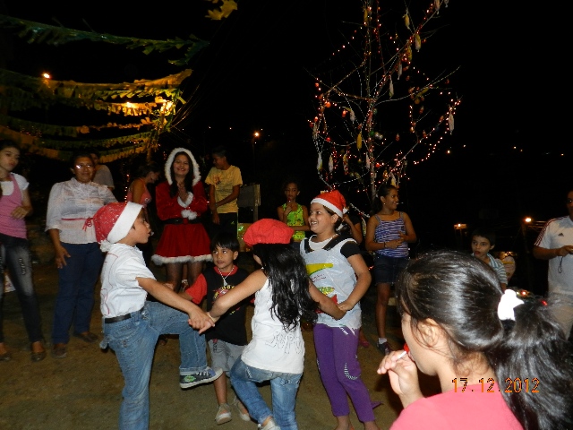 Todosesupo: compramos en el Belalcázar y escuchamos Yumbo Estéreo, cantaban los niños en las calles destapadas de Las Colinas.