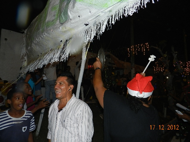 Javier, el de la panel, se gozó todo el recibimiento en Portales de Comfandi. Qeudó de volver...